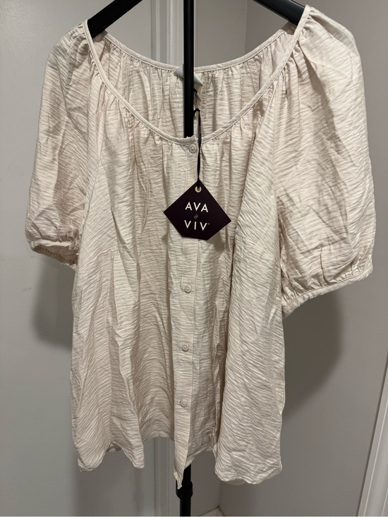 Ava & Viv Tops - Ava & Viv Cream Button-Front Puff Sleeve Top